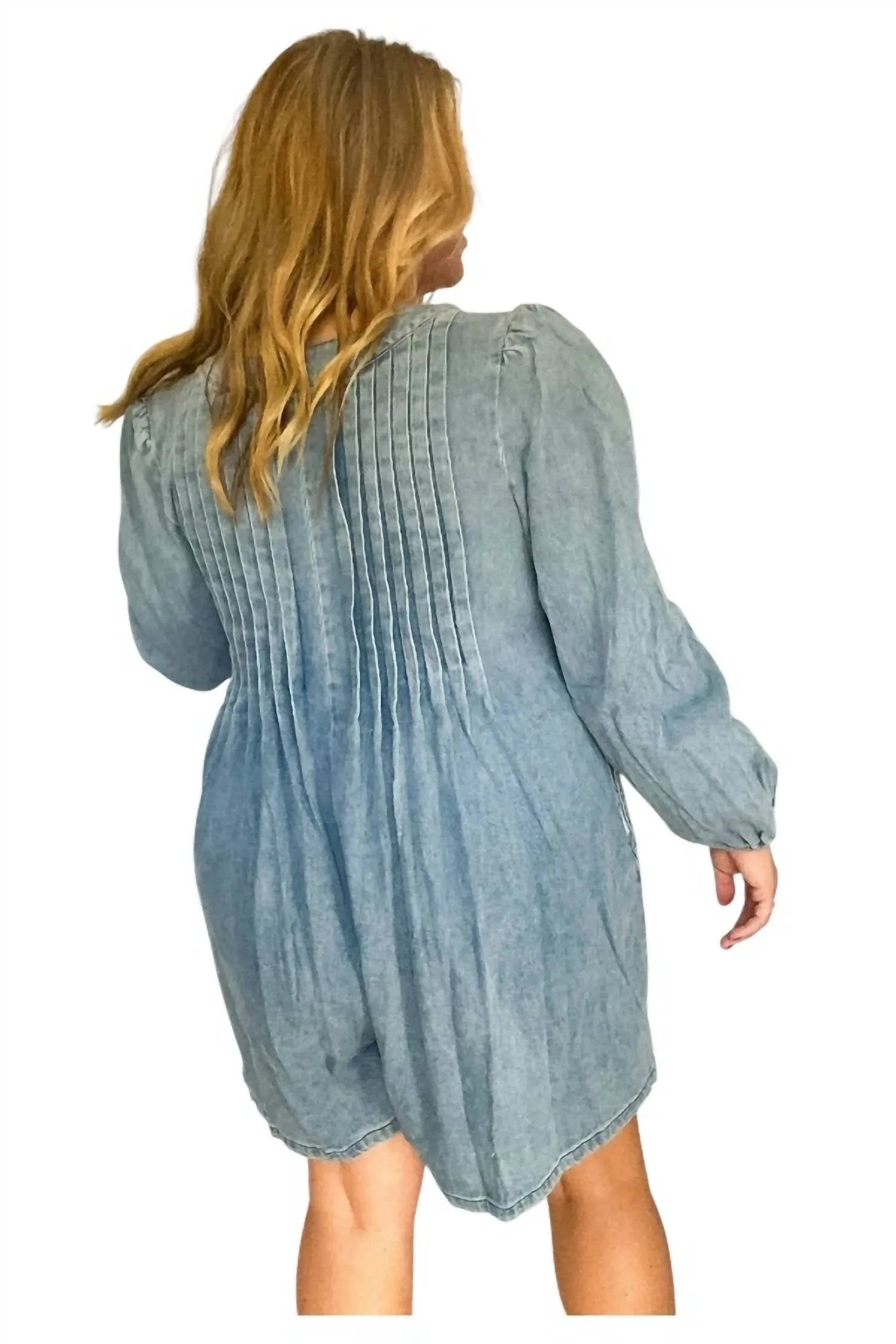 Addison Pleated Front Tie Romper In Medium Wash