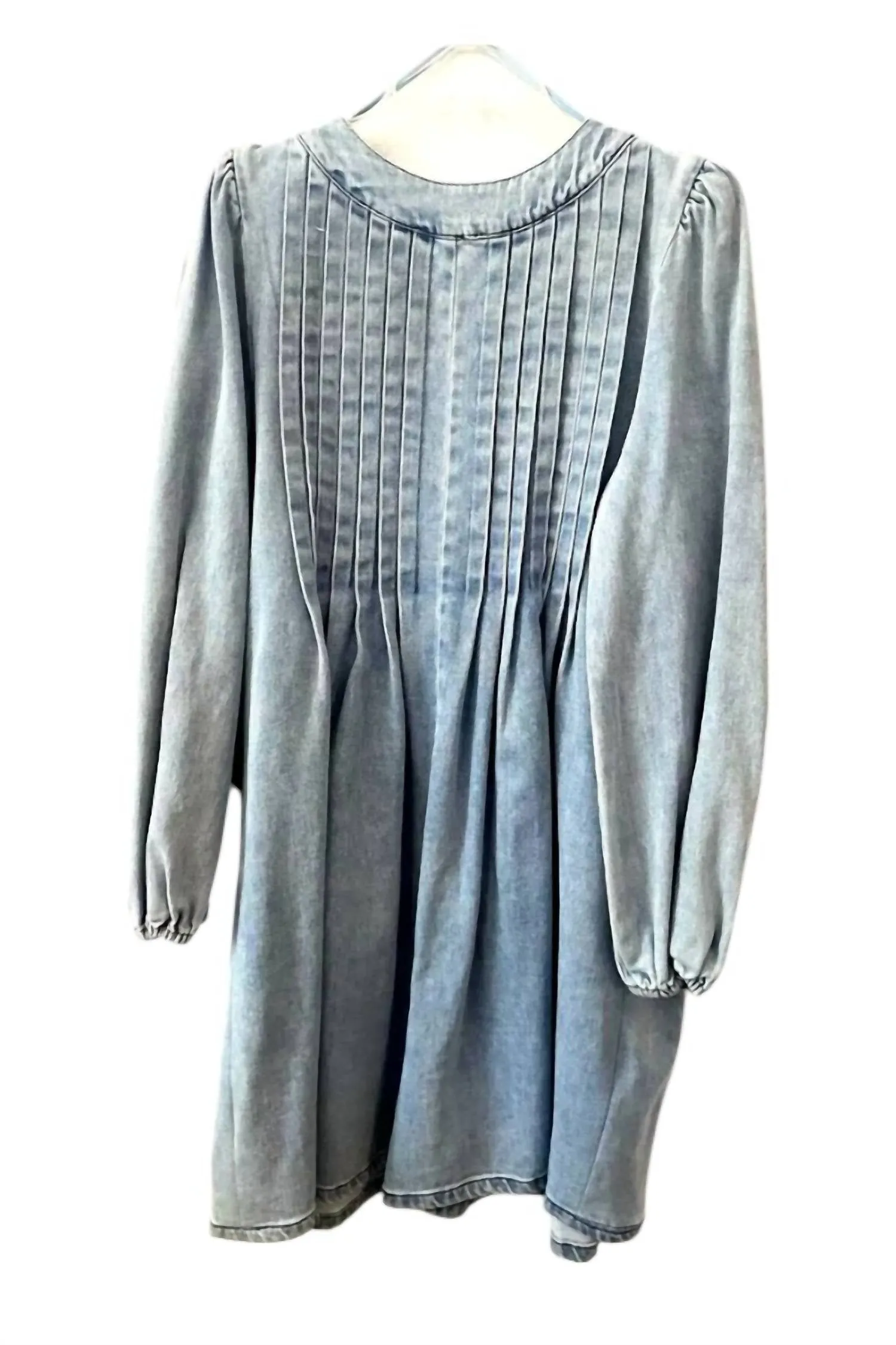 Addison Pleated Front Tie Romper In Medium Wash