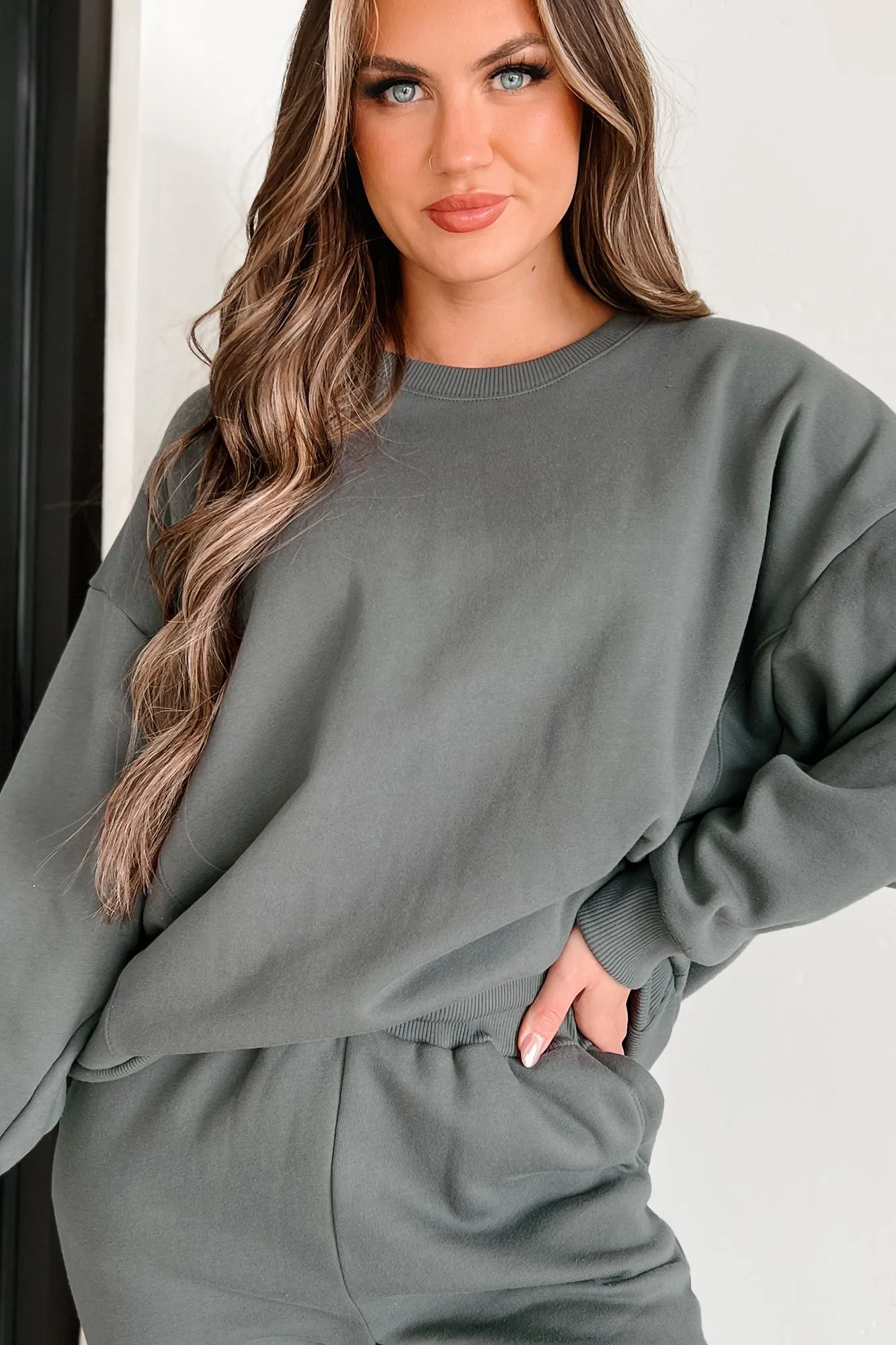 Lazy Weekend Oversized Fleece Sweatshirt (Olive)