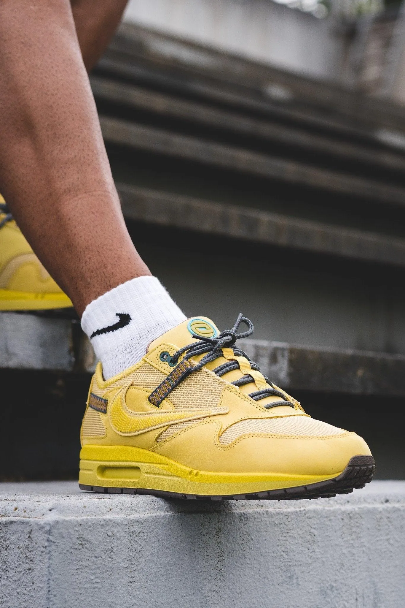 Nike	Sneakers Nike Air Max 1 Travis Scott Cactus Jack 'Saturn Gold'