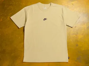 Nike Sportswear Premium Essential Tonal T-Shirt - Rattan / Black