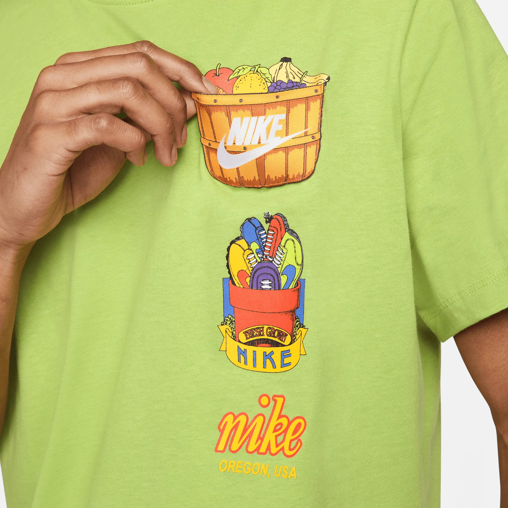 NIKE SPORTSWEAR TEE (GREEN)