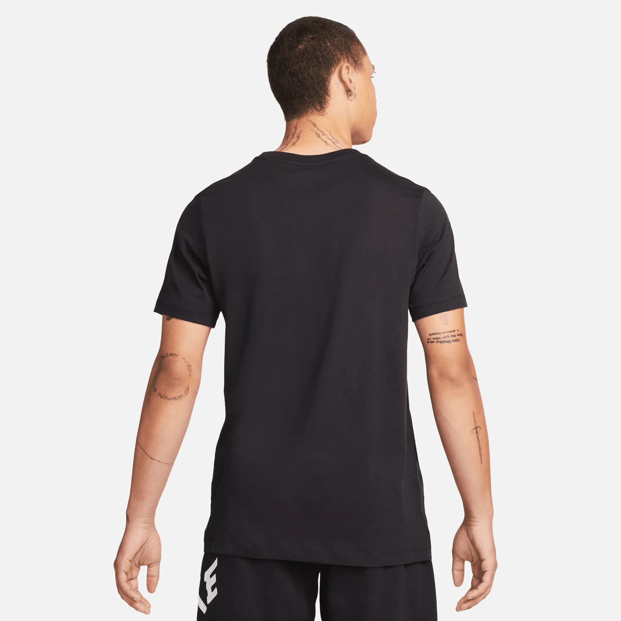 NIKE SPORTSWEAR TEE "BLACK"