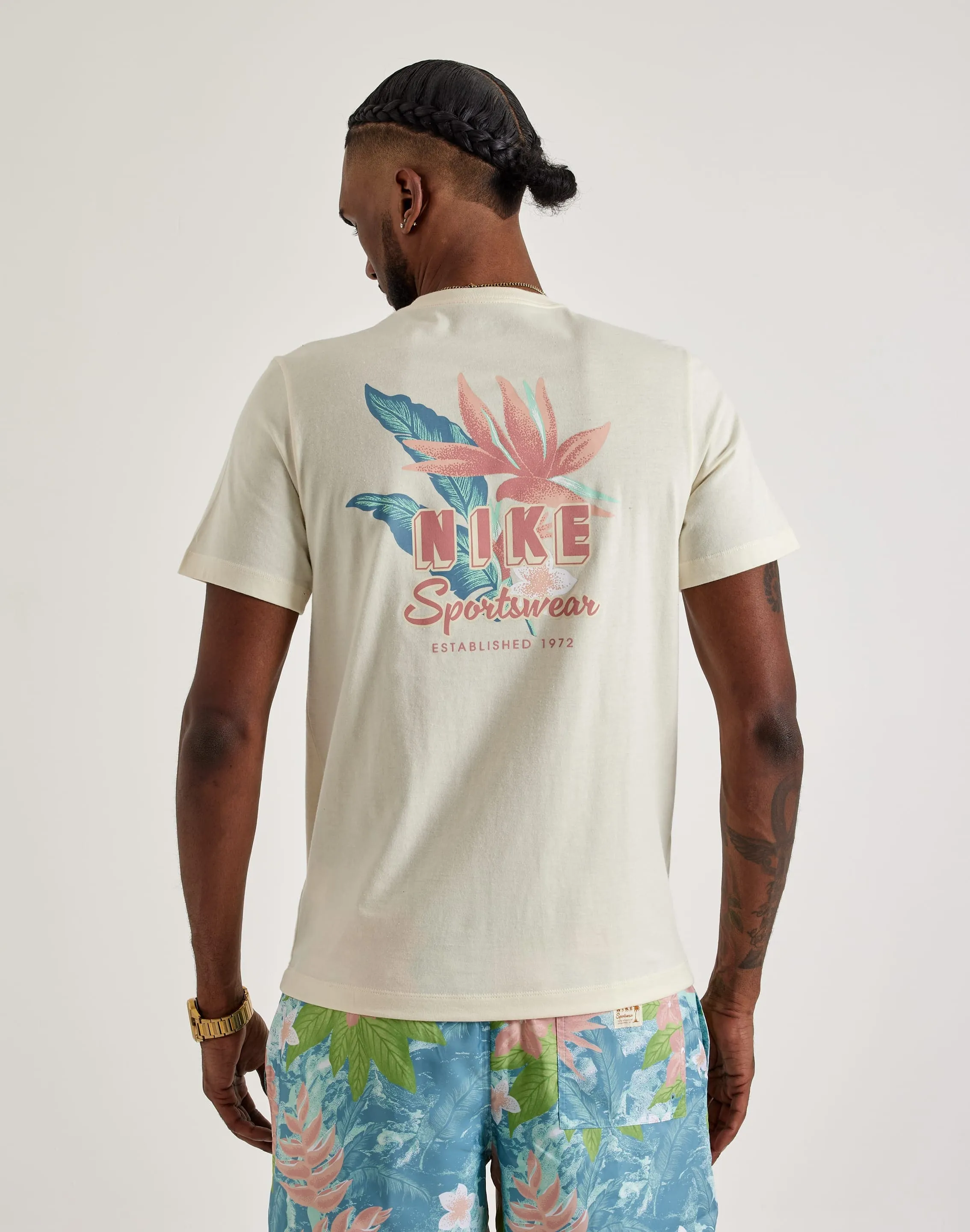 Nike Sportswear Tee