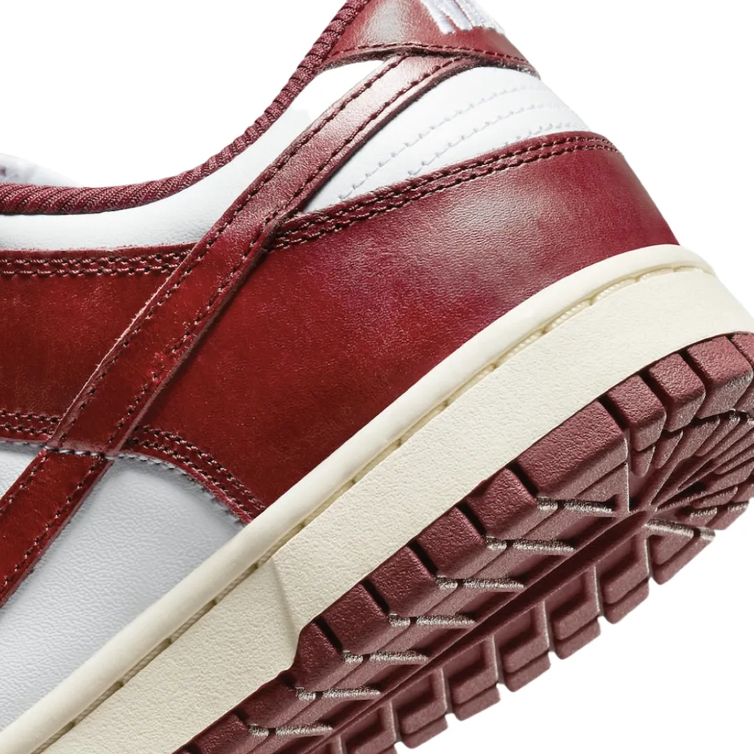 Nike Women's Dunk Low Vintage Red Nike Dunk