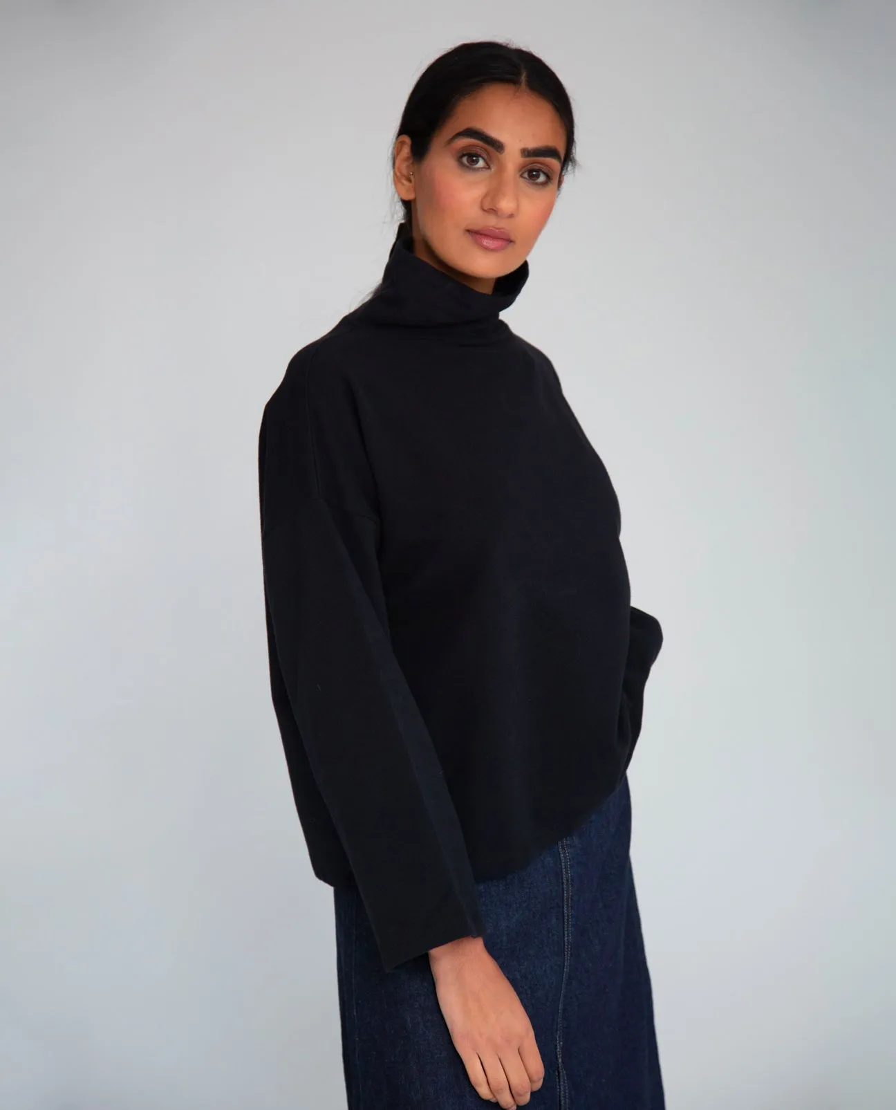 Ula Organic Cotton Top In Black