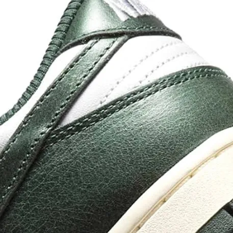 Women's Dunk Low White Pro Green Coconut Milk Vintage Cream Nike Dunk