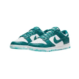 Women's Nike Dunk Low Ocean Summit White Bright Spruce Nike Dunk