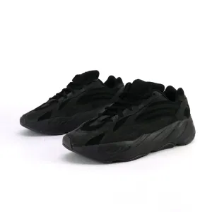 Yeezy Boost 700 V2 Vanta Black Adidas Sneakers